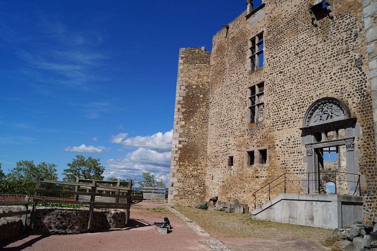 Château de Montrond les Bains