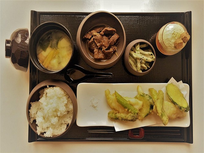 plateau-japonais-manoir-de-la-Pommeraie--TIS-