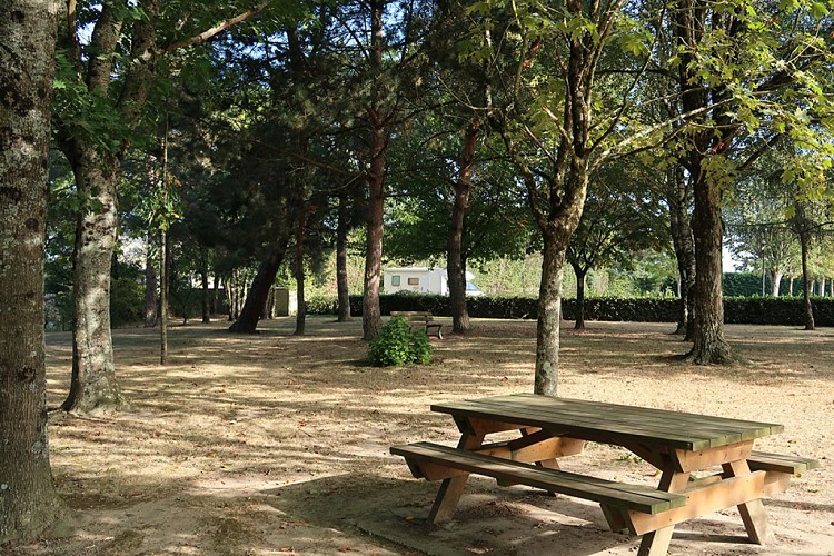 Aire de stationnement camping-car Fougère
