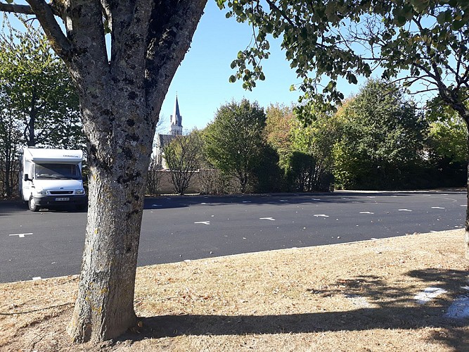 Aire de stationnement camping-car Fougère