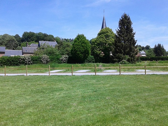 Stationnement-Aire-Camping-cars-Courtonne-la-Meurdrac