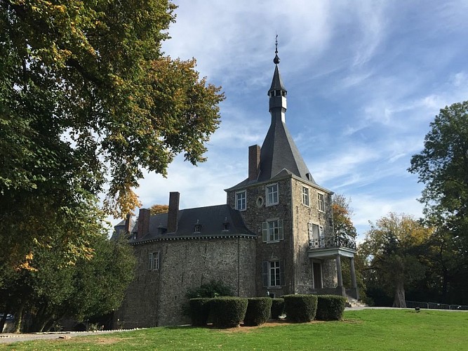 Le château de Waroux
