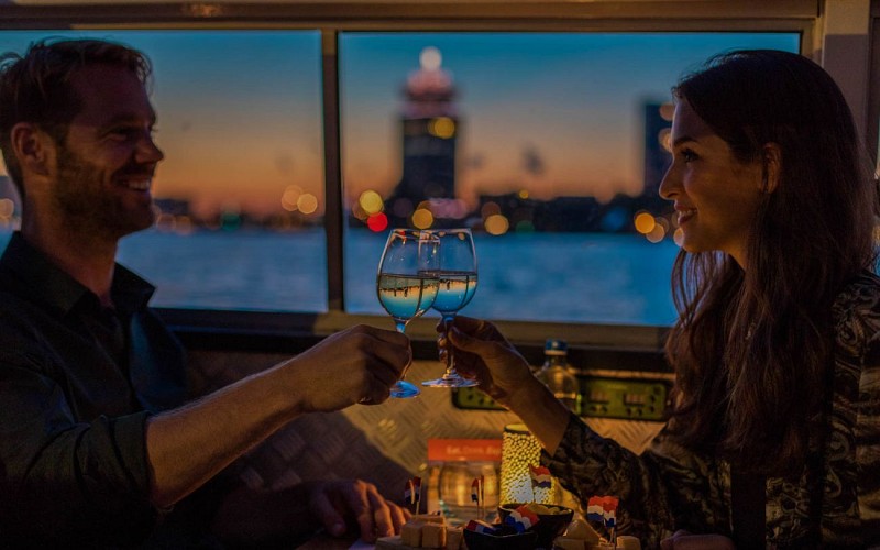 Candlelight Wine & Dutch Cheese Cruise