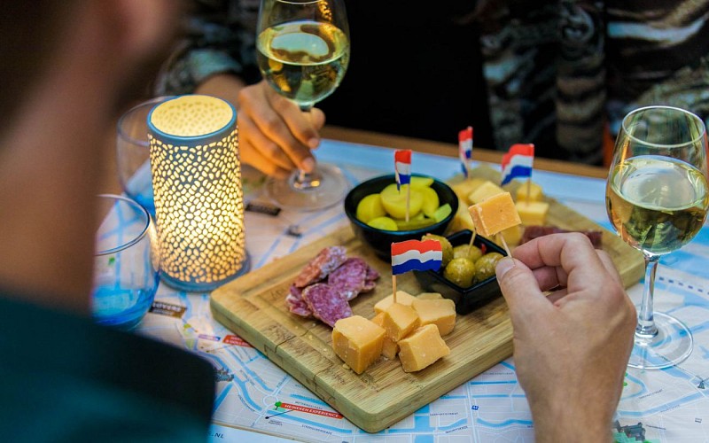 Candlelight Wine & Dutch Cheese Cruise