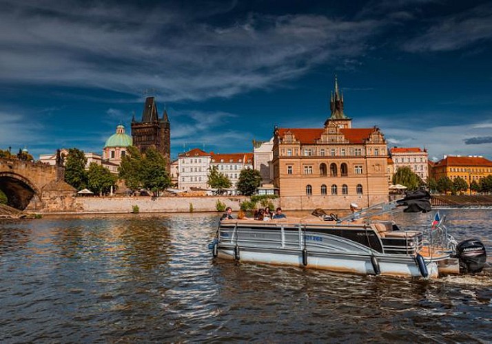 Croisière en bateau écologique sur le "Canal du Diable" - Prague
