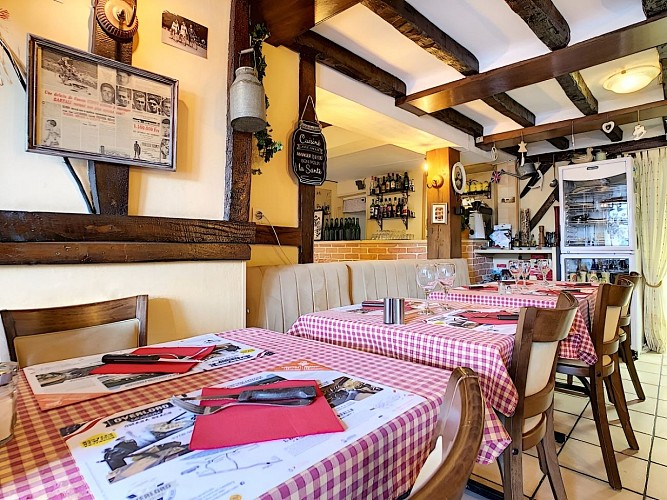 Restaurant_La_Fringale_Bayeux - Vue_du_ciel_Normandie-6web