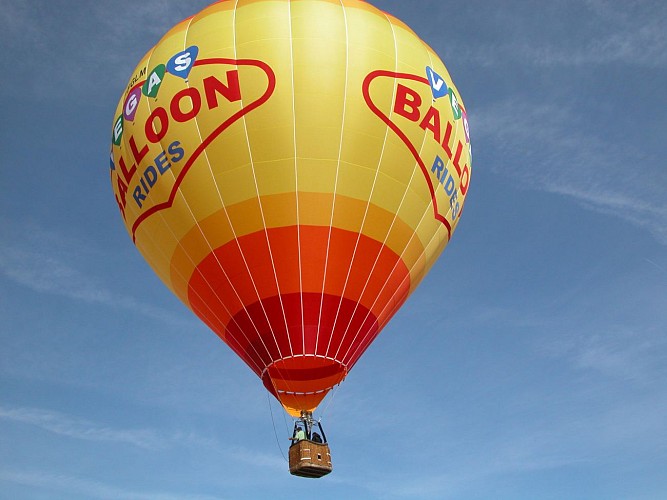 Sunrise hot air balloon ride over Las Vegas