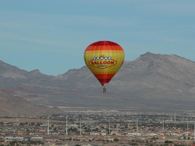 Sunrise hot air balloon ride over Las Vegas