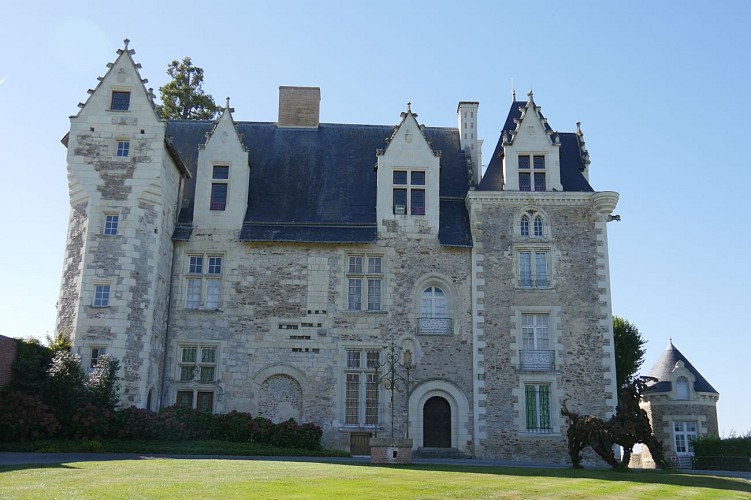 Musée Château de Villevêque