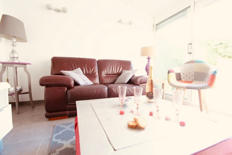 OFFRE VACANCES DE PRINTEMPS - VILLA CHARLOTTE   Proche plage commerces gare