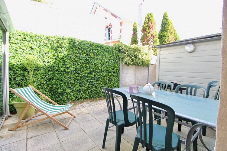 OFFRE VACANCES DE PRINTEMPS - VILLA CHARLOTTE   Proche plage commerces gare