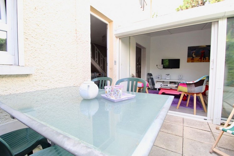 OFFRE VACANCES DE PRINTEMPS - VILLA CHARLOTTE   Proche plage commerces gare