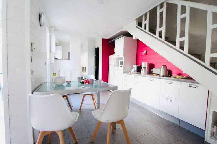 OFFRE VACANCES DE PRINTEMPS - VILLA CHARLOTTE   Proche plage commerces gare