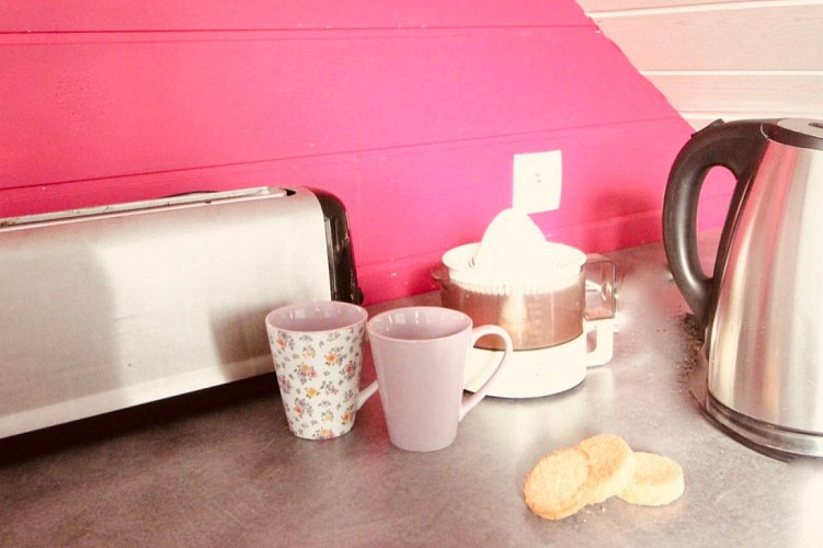 OFFRE VACANCES DE PRINTEMPS - VILLA CHARLOTTE   Proche plage commerces gare