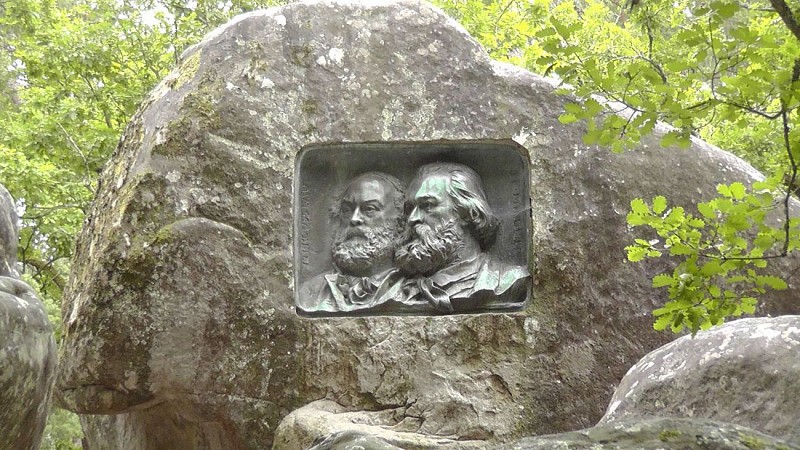 Monument Millet-Rousseau.