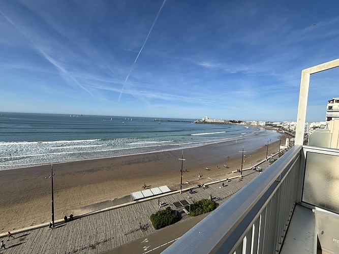 Appartement face à la plage avec garage et deux chambres