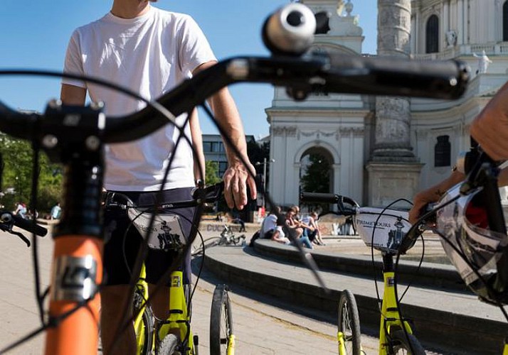 Guided visit of Vienna by kick-bike in a small group