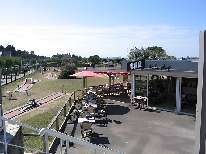 Bar de la plage vue mini-golf Merville-Franceville-Plage
