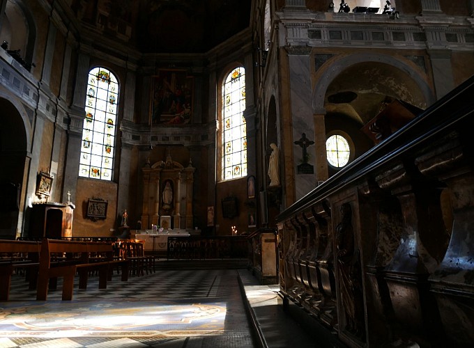 Interieur église St Pierre 