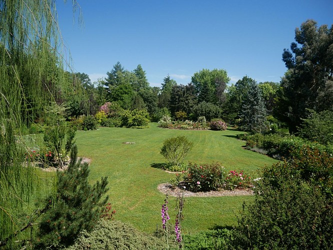 Arboretum Feuilles Fleuries 