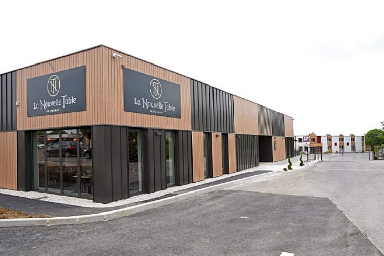 vue-exterieur-la-nouvelle-table