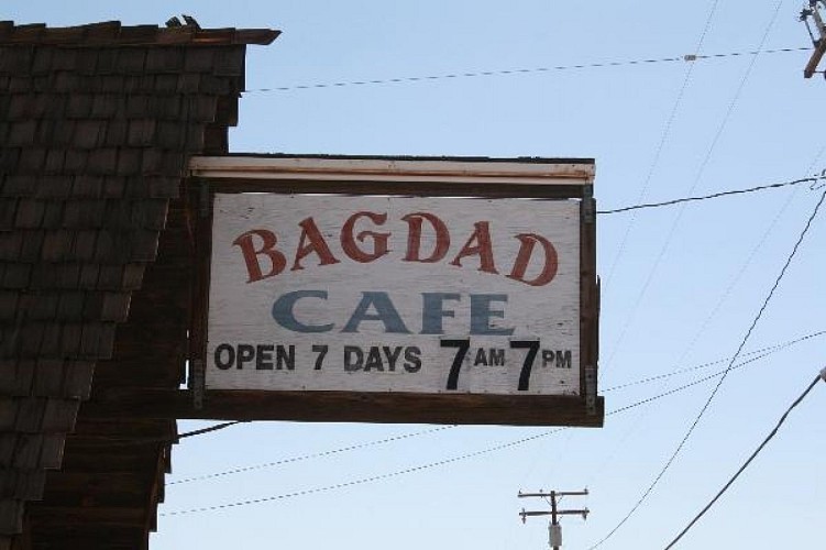 LA ROUTE 66 ET LE BAGDAD CAFE