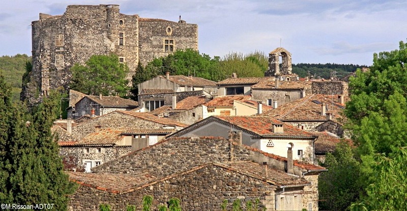 Alba-la-Romaine : a village with outstanding character