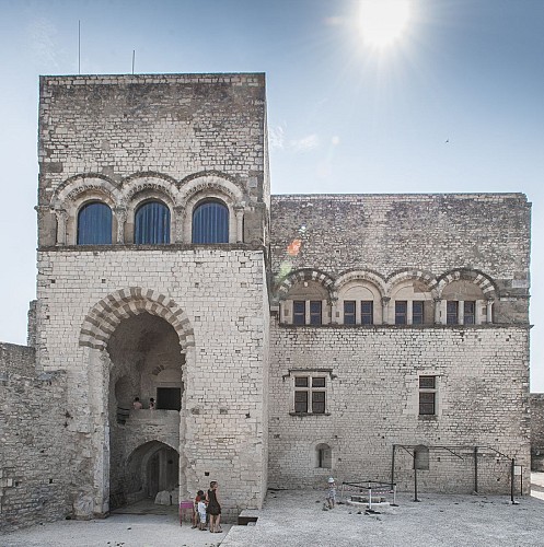 Montélimar et ses joyaux historiques et gourmands