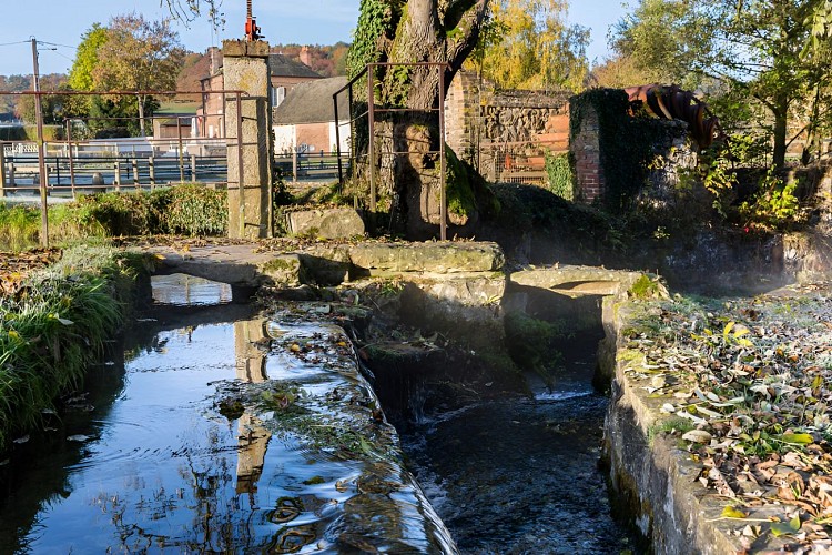 L'ancien moulin de la source de l'Orbiquet. / © Thierry Houyel