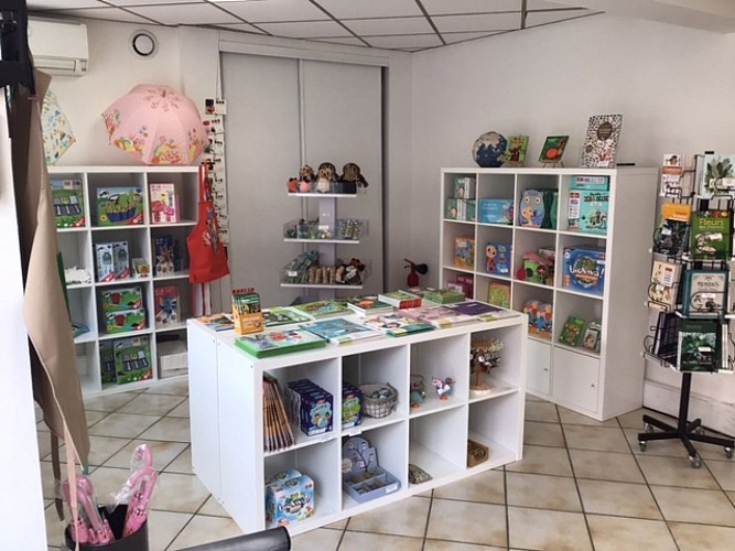 boutique tourisme saint cyprien environnement ecologie nature randonnee (1)