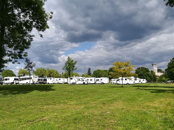 aire camping-car Bourdeilles 2023©OTPDB
