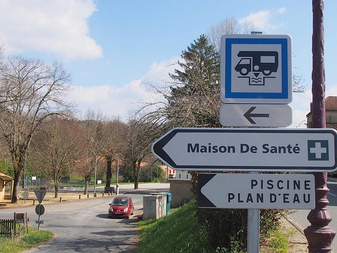 Aire de service de camping car villefranche du perigord  (8)