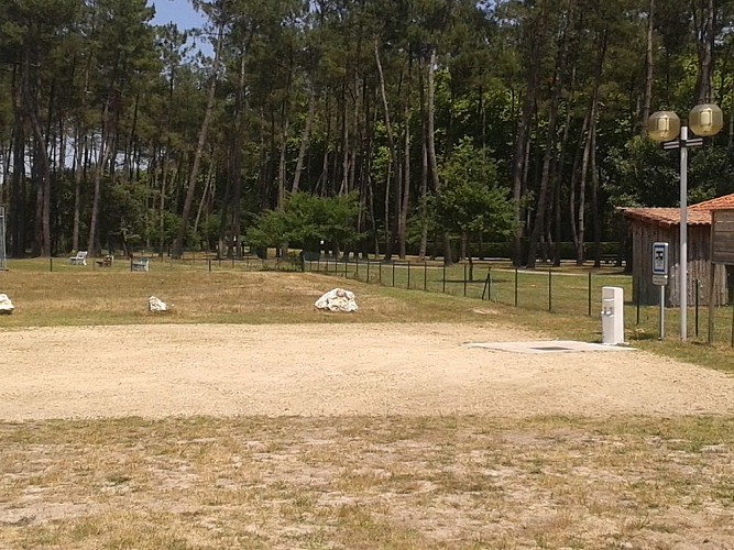 Aire de camping-cars Nauton