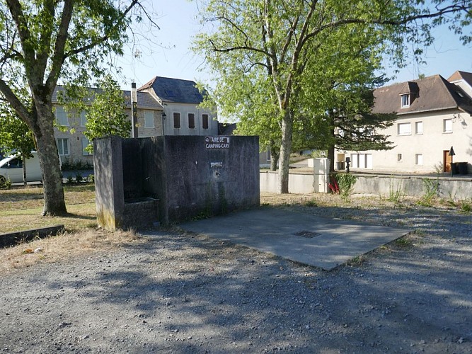 Arzacq aire camping car juillet 2022 (2)