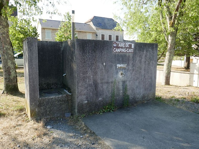 Arzacq aire camping car juillet 2022 (3)