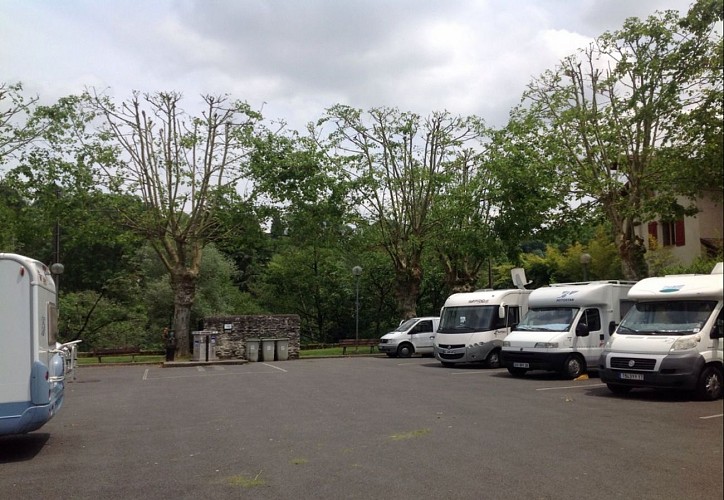 Aire de Campings-cars d'Oloron Sainte-Marie - Tivoli I (Office de Tourisme du Piémont Oloronais)