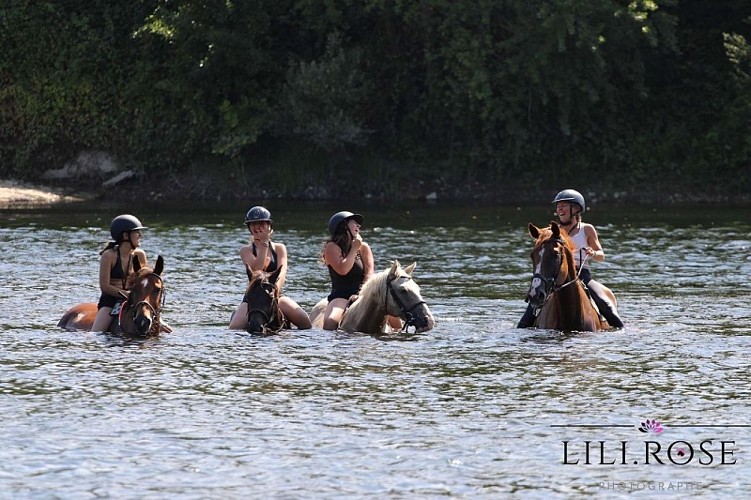 Eperon Laurentais 2023 - Groupe dans l'eau