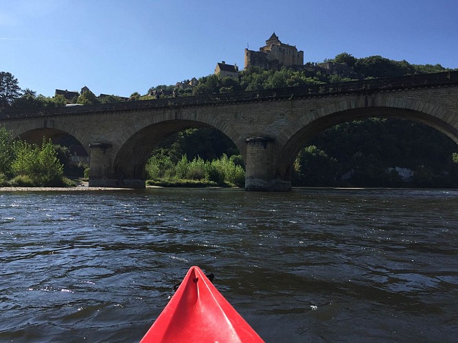 canoes-decouverte-castelnaud-dordogne-riviere-kayak-sarlat