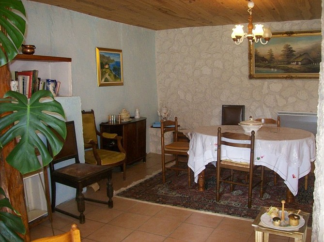 Le Laurier rose Beaussac salon