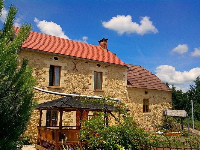 Batisse-Mas-de-Mayac