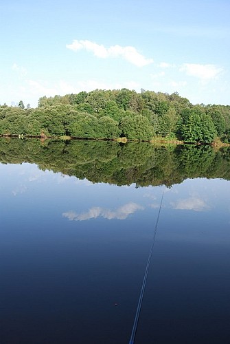 Barrage de Miallet été ©OTPérigordLimousin