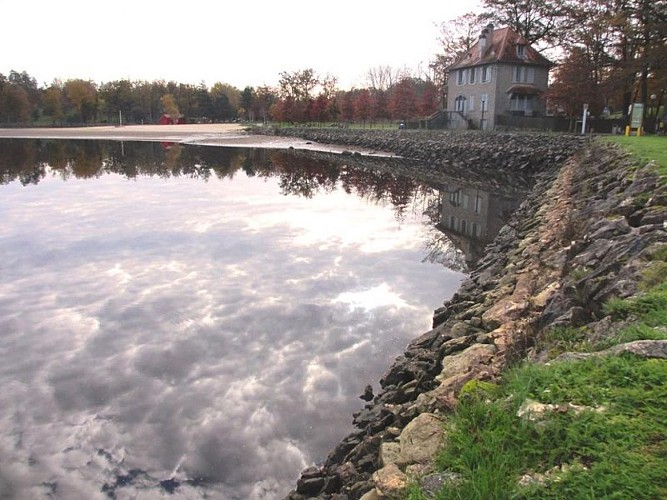 Grand Etang de Saint Estèphe