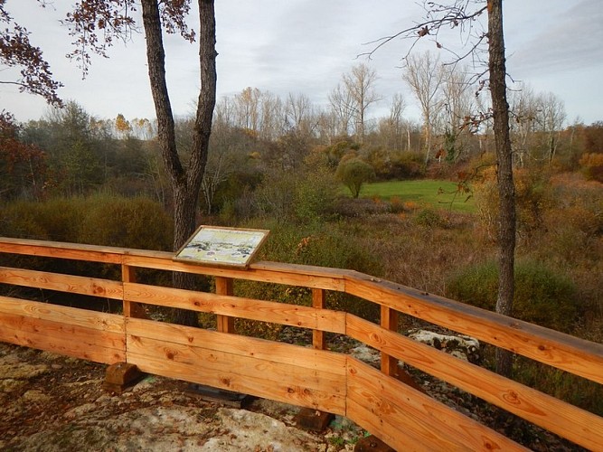 Point d'interprétation en période automnale