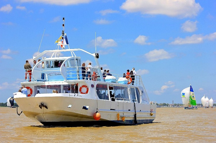 Les-2-rives-croisiere-sur-l-estuaire-de-la-gironde-blaye-800x600--Olivier-Pedaros