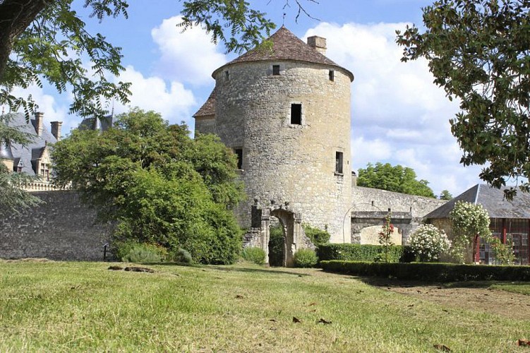chateau-michel-de-montaigne (1)