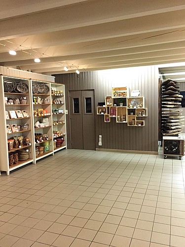 ferme-musee-magasin-pruneau