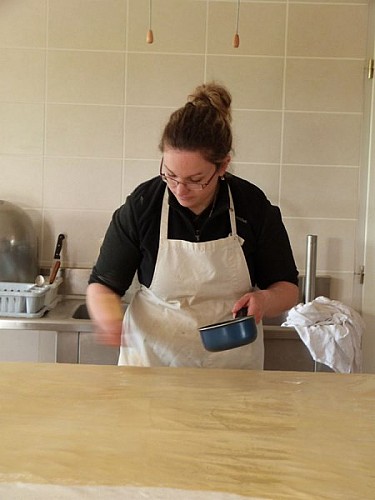 CoeurdeBastides_Laussou_Dégustation_Tourtières Sophie - démonstration 2_20161130 (800x600)