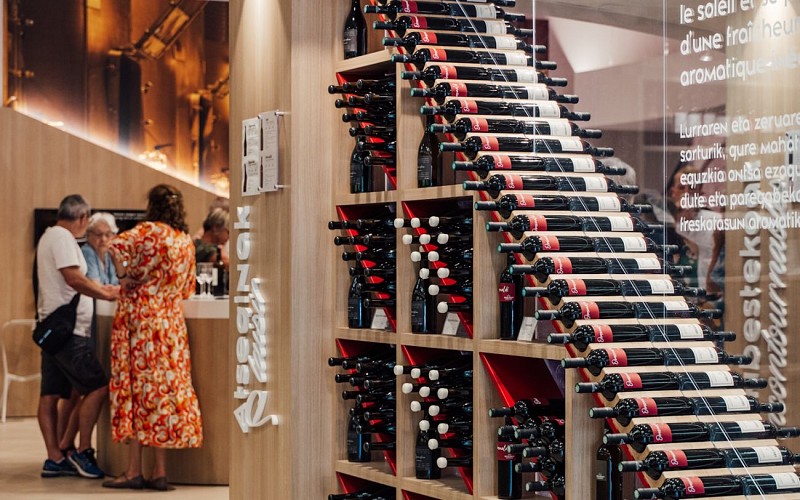 cave bouteilles de vin