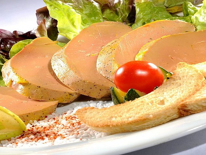 Charcuteries Mayté - foie gras de canard entier - Saint Jean le Vieux
