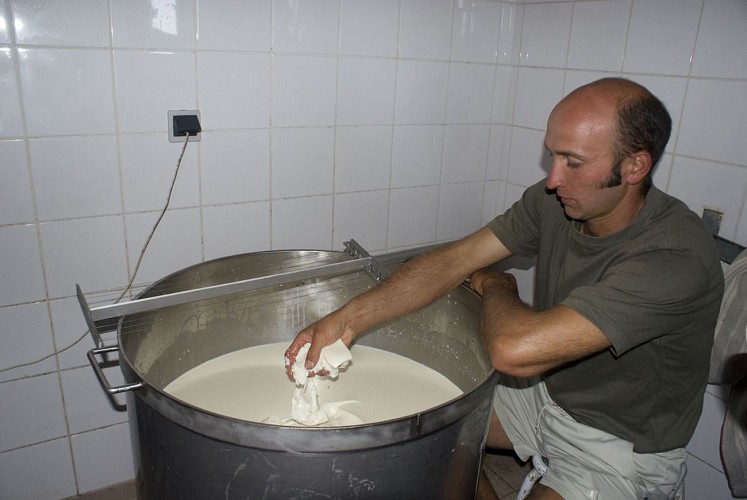 Fabrication du fromage d'estive